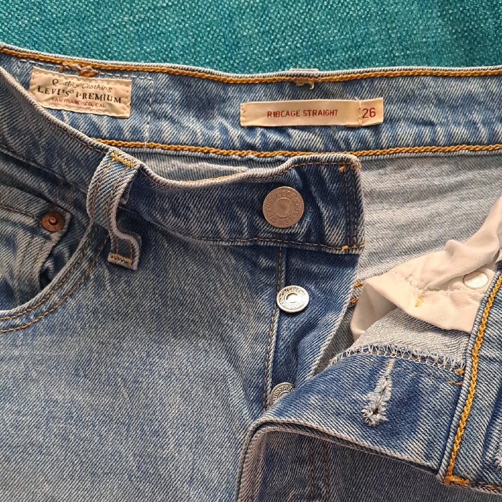 Levi's Blue Straight Jeans Classic Style RibCage Size 26
